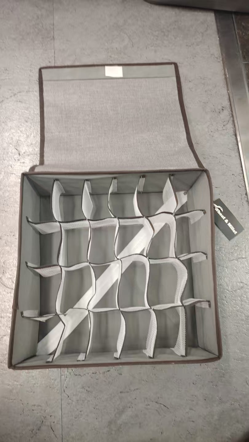 2pcs at 500kes. Lockable inner wear/socks organizer