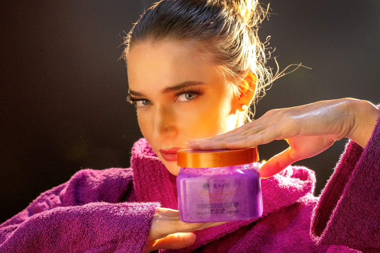 Foaming and hydrating shower gel
