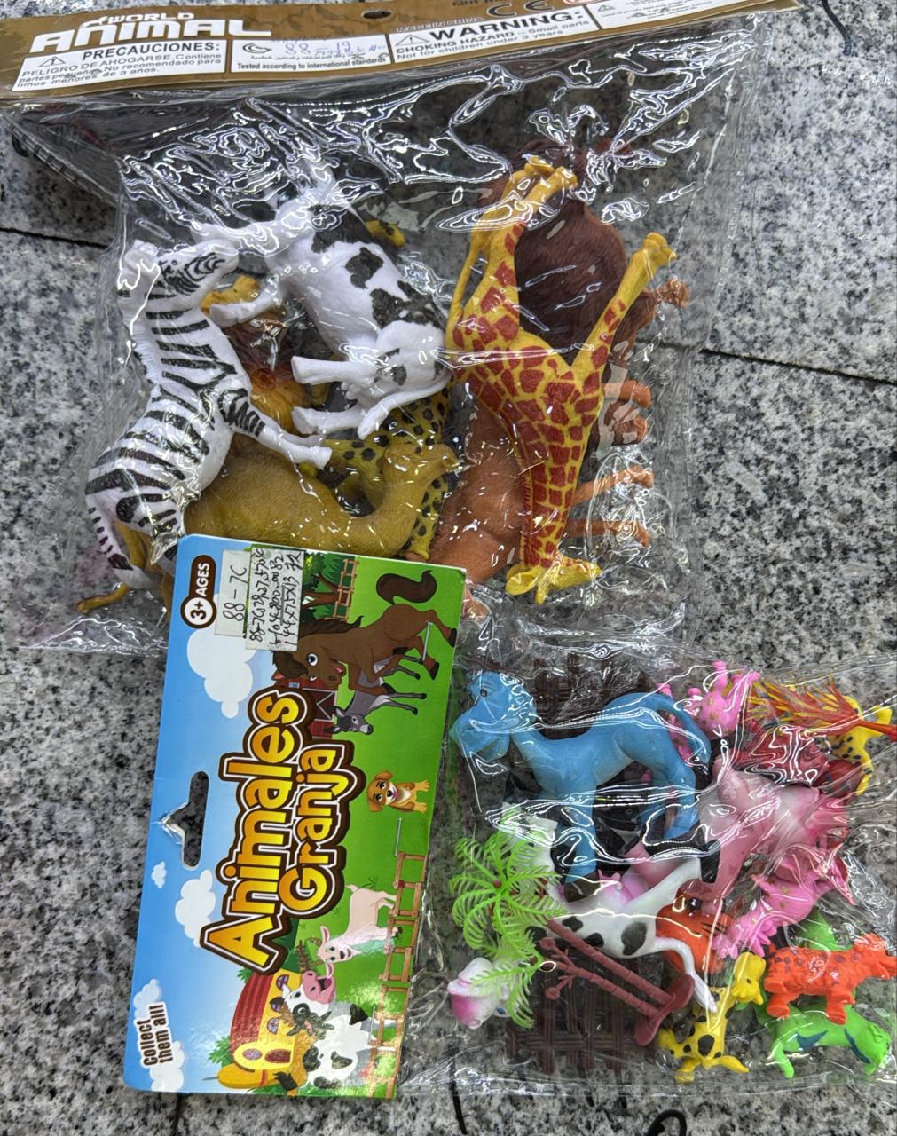2 animal sets total 25 pcs
