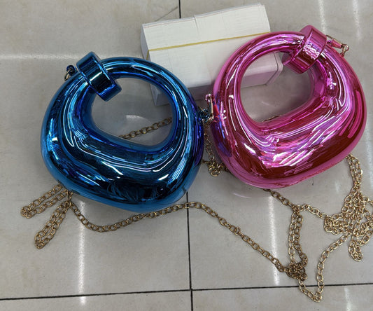 Fashionable mini acrylic bags for 2-8yrs very cutesy 2pcs at 650.