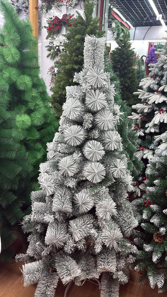1.5m White Berry-Tipped Christmas Tree – Elegant &amp; Festive Accent