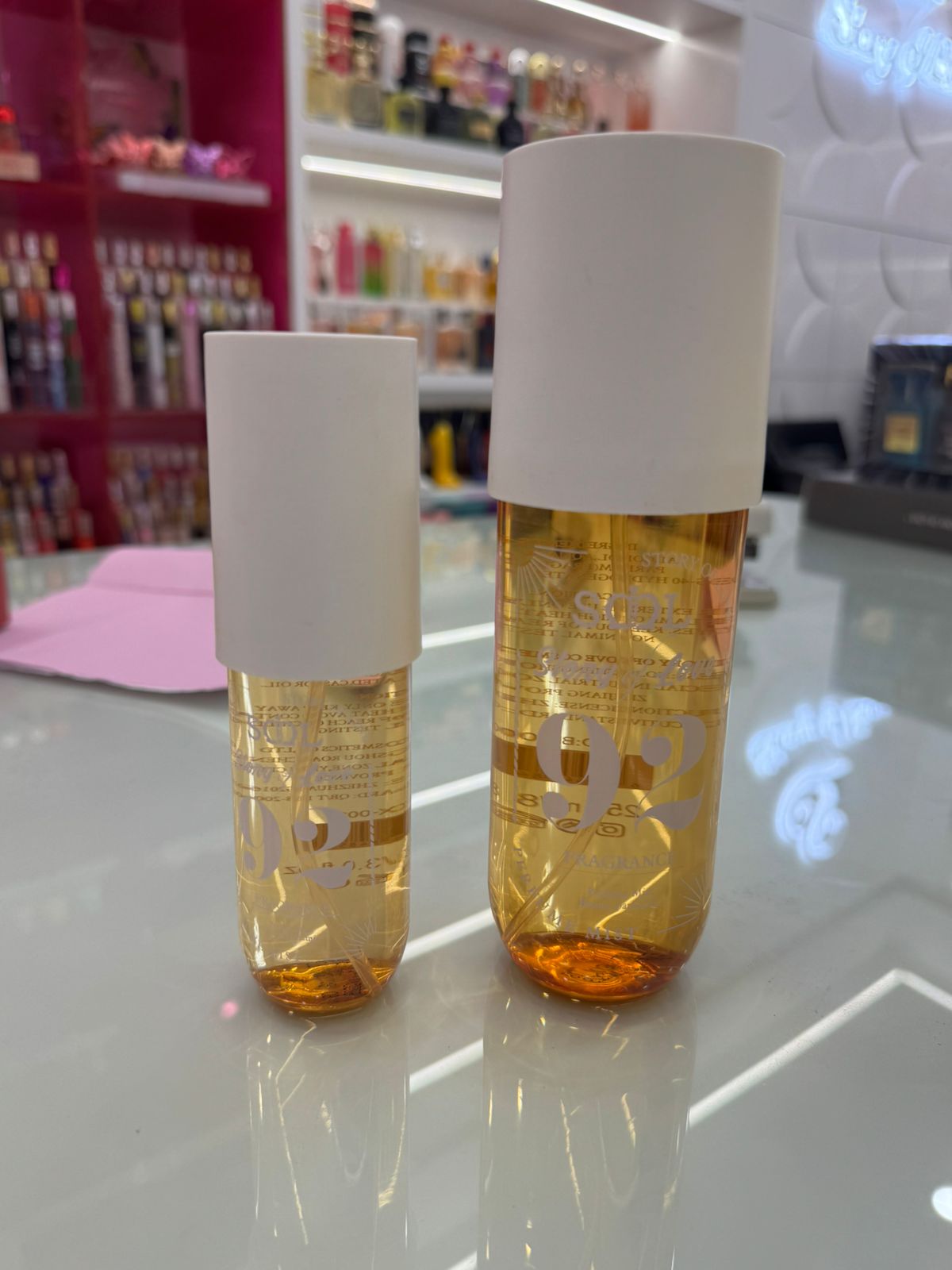 Vanilla scented body mist ;exudes a comforting aura, reminiscent of freshly baked vanilla cookies, which is perfect for those who adore gourmand fragrances. Best worn on skin