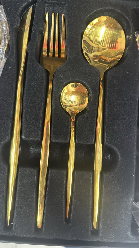24-piece golden set of 6 tablespoons, 6 teaspoons, 6 forks and 6 knives