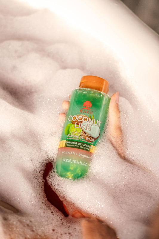 Foaming and hydrating shower gel