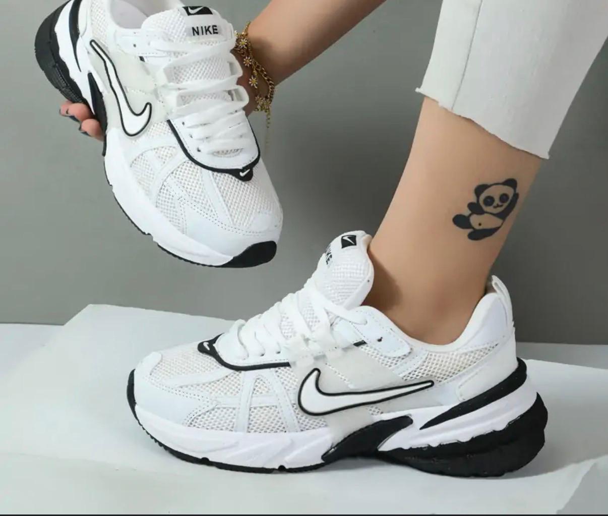 v2K Run Nike sneakers