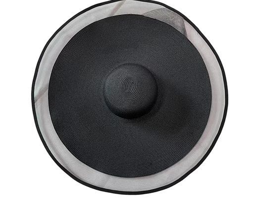 Wide brim summer hat