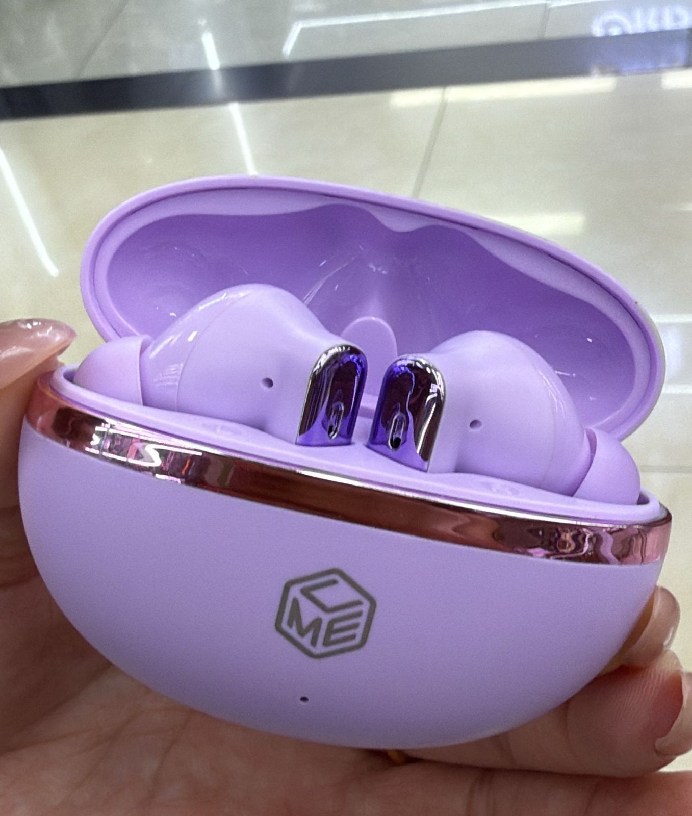 Super powerful MCE Brand earbuds