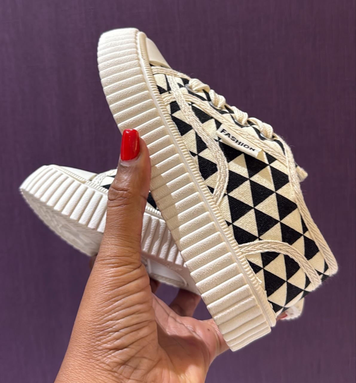 Quality low cut shoe
