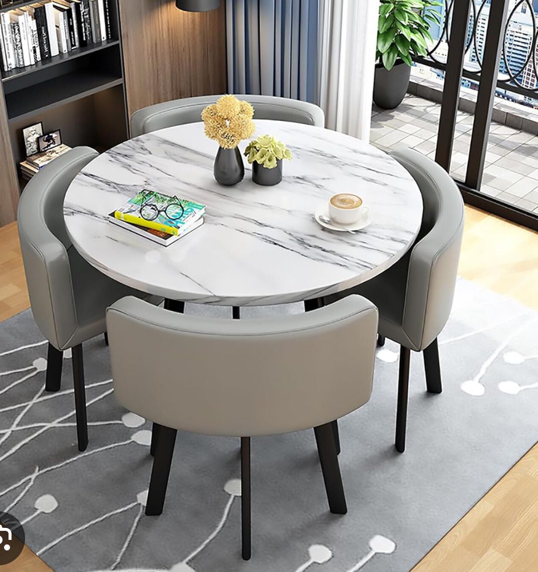 Round vs. Square Dining Tables: A Stylish Decision for Any Space