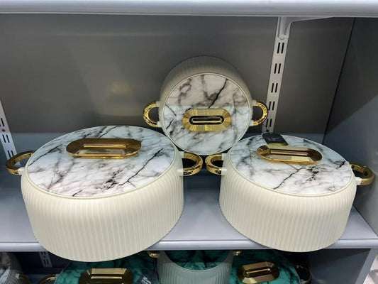 Beautiful casserole keeps upto 10 hrs