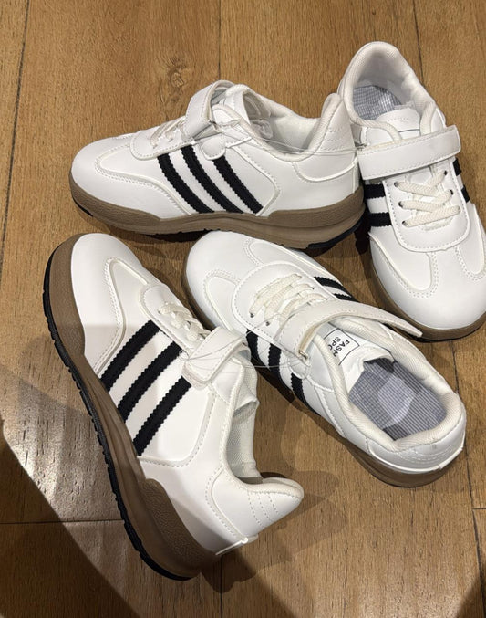 Great unisex sneakers for babies