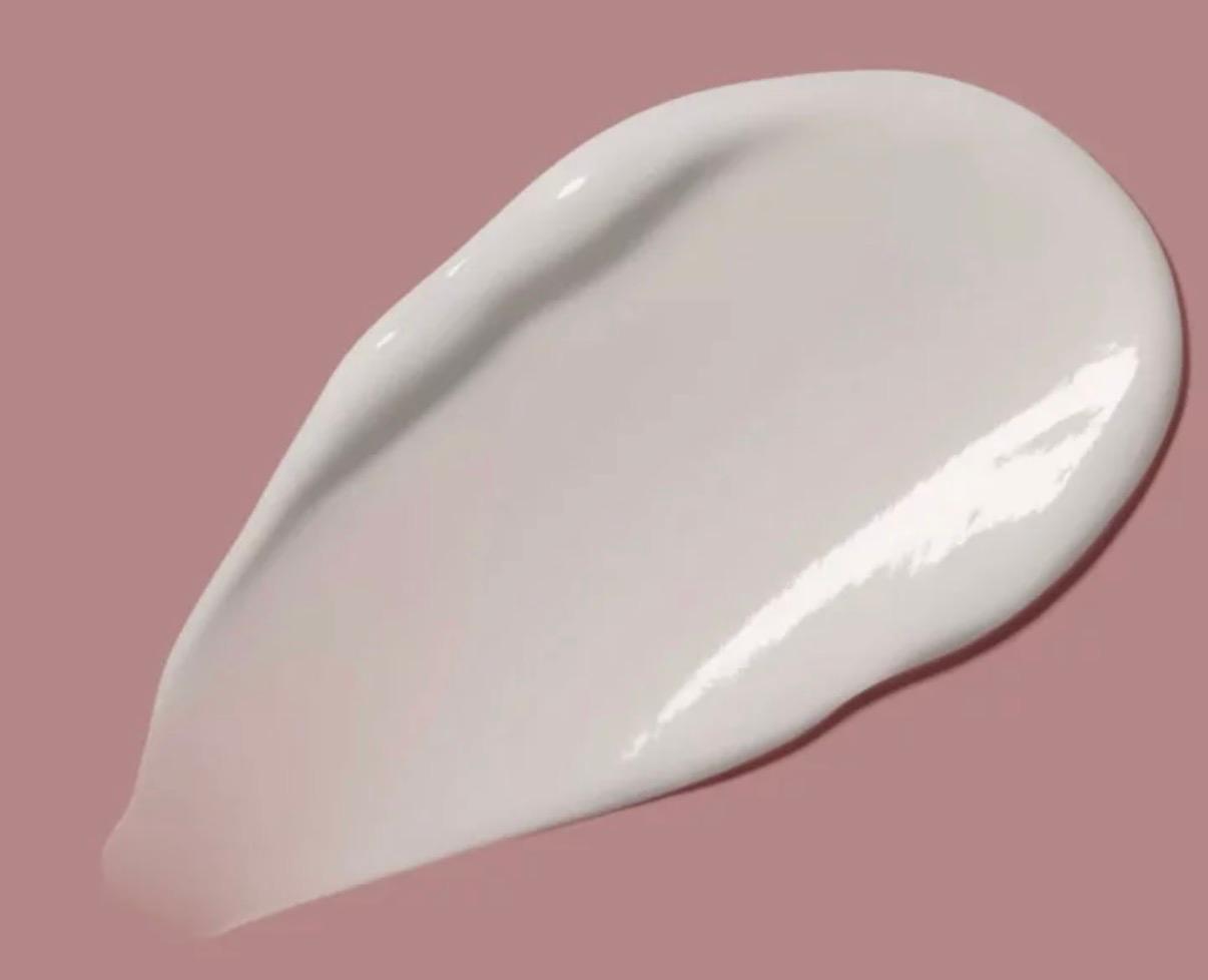 Rare hand moistening cream by Selena Gomez 2pcs. For perfectly soft hands.